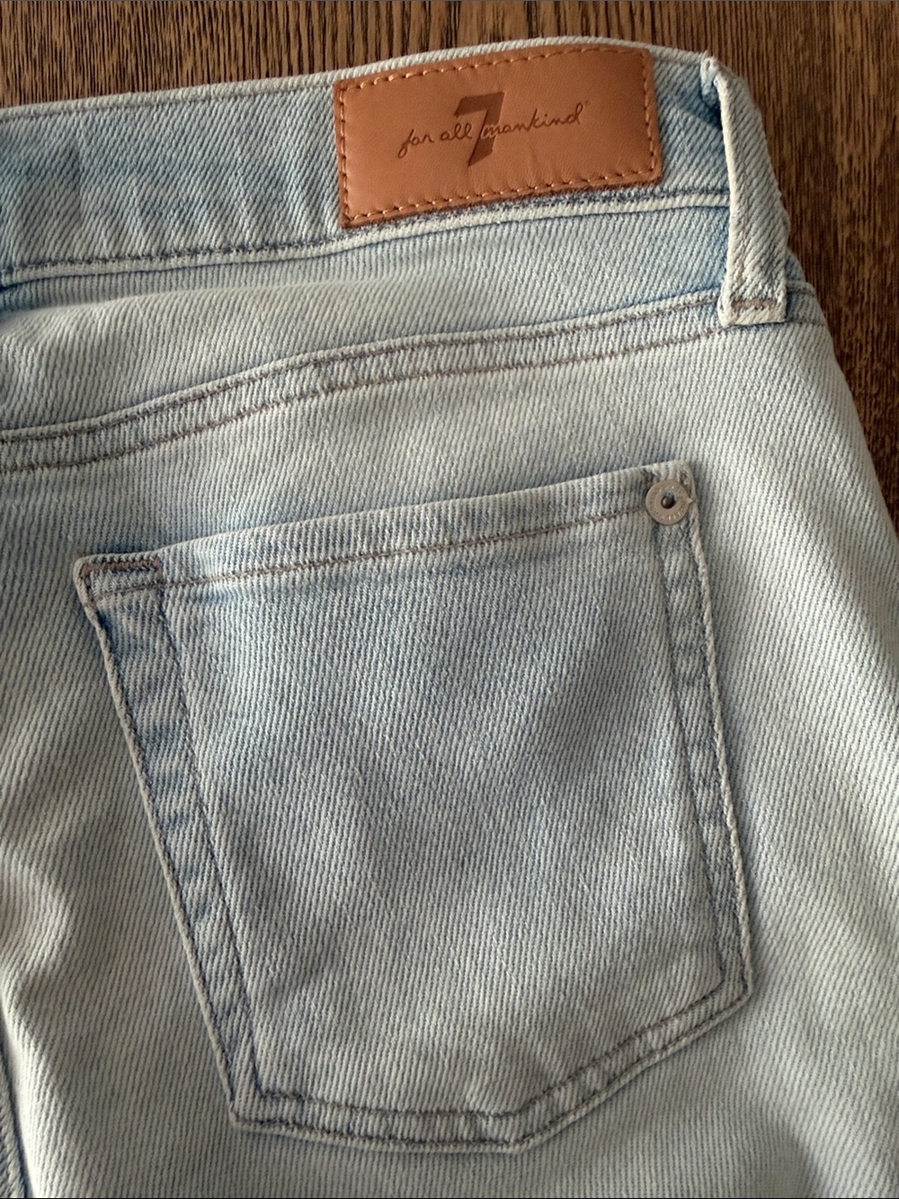 7 for all mankind Light Blue Women’s Jeans 25 excellent condition.